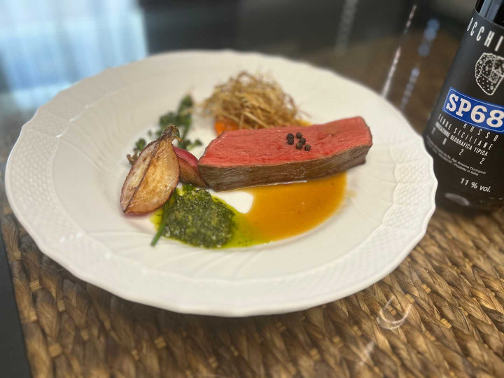 牛モモ肉のロースト　にんじんのアグロドルチェ　ソースロベール　サルサヴェルデ