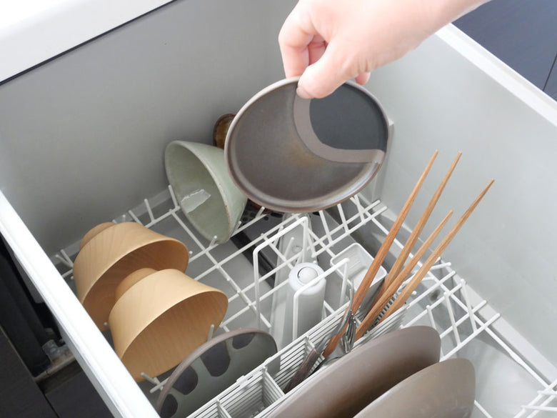 【adepeche/アデペシュ】陶器の器 ETOWA（マメ・ヤング・ハーフムーン）