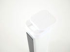 towerブランドの黒いマグネットスパイスボトル