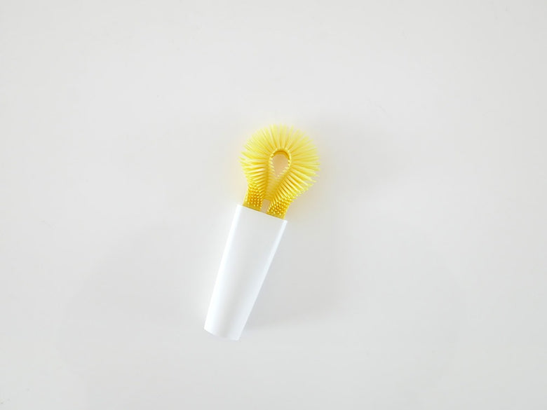 黄色のプラスチック製ティディプラタワフォースミ
