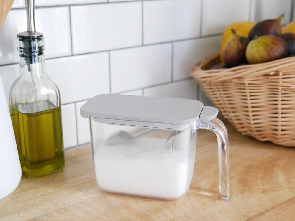 マーナGOODLOCK調味料ポット、蓋付きプラスチック製