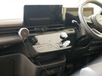 BEZALEL 3in1ワイヤレスカーチャージャーを設置した車内