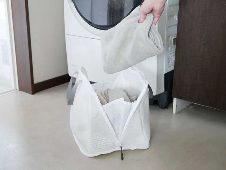 【carewill/ケアウィル】自立する、丸ごと洗えるランドリーバッグ 2個セットの仕様シーン2