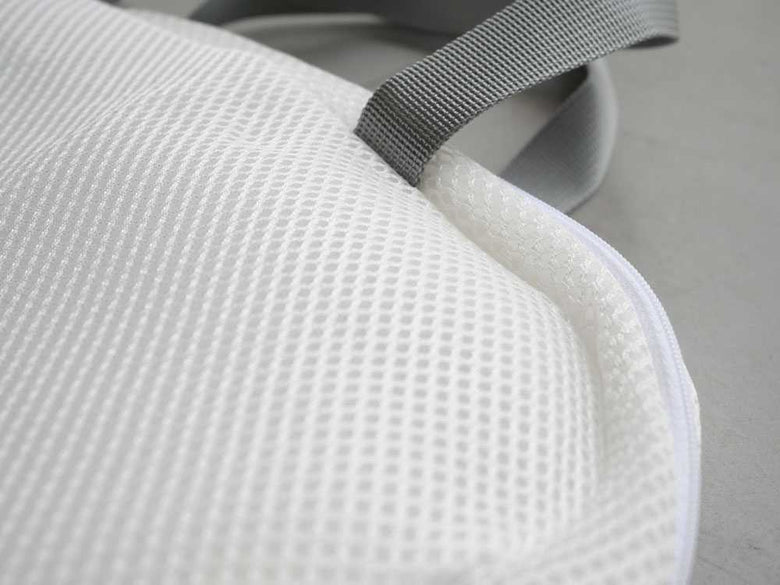 【carewill/ケアウィル】自立する、丸ごと洗えるランドリーバッグ