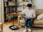 ドローアラインムーヴロッドが設置されたリビングルームのインテリア