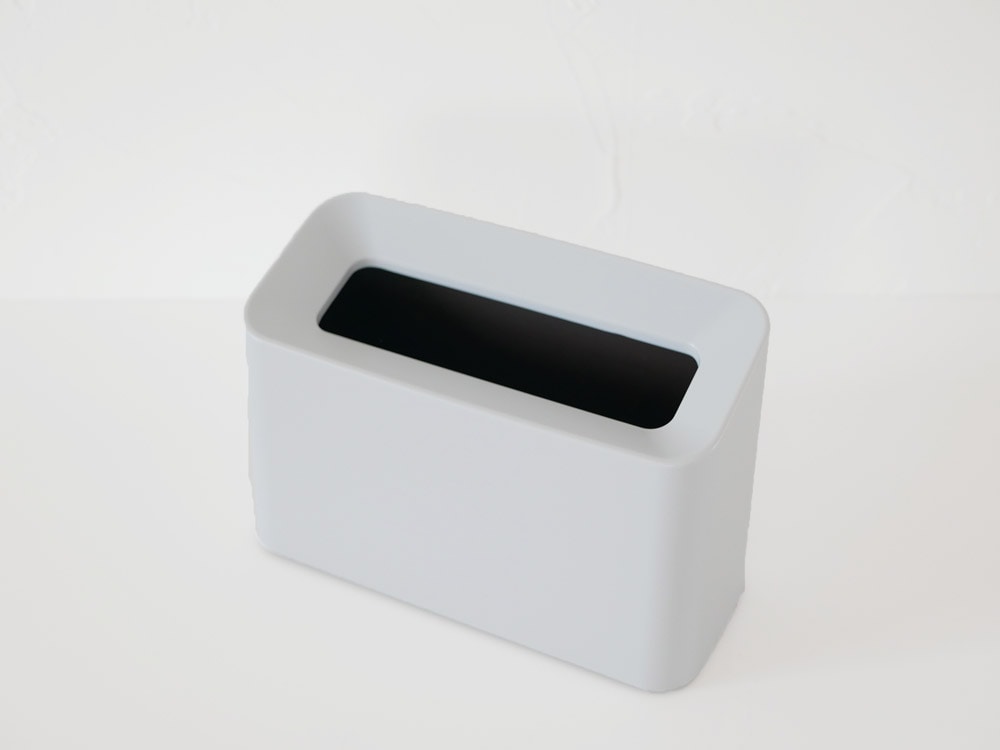 ブラウンのプラスチック製コットントラッシュ
