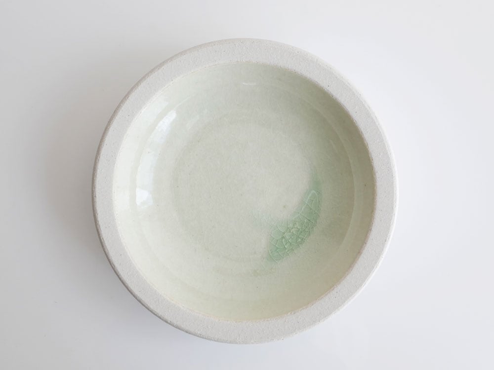アデペシュの手作り白陶器プレート OTOHA