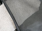 サラサデザインのグレーメッシュランドリーネット。ポリエステルとラテックス製の洗濯用ネット
