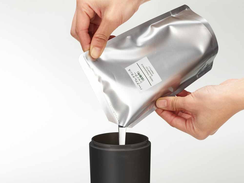 YAMAZAKI/tosca製タワー型ツーウェイディスペンサー ラウンド、プラスチック容器とシルバーポンプ付き500ml