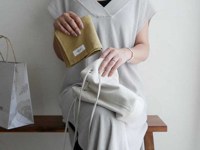 オーガニックコットンのCALM TOWEL、28×28cmと40×70cm