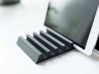 ヤマザキタワーのアルミ製タブレットスタンド