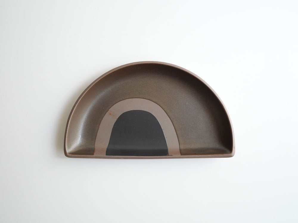 【adepeche/アデペシュ】陶器の器 ETOWA（マメ・ヤング・ハーフムーン）
