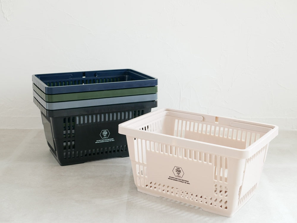 プラスチック製収納バスケット