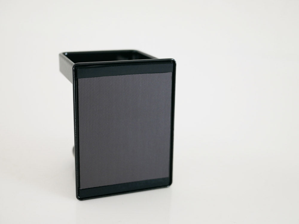 YAMAZAKI/towerの銀色マグネット電動シェーバーホルダー