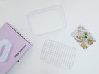 ホットプレート用クリアスチーマーとプラスチック製トレイ、キッチン用具のセット