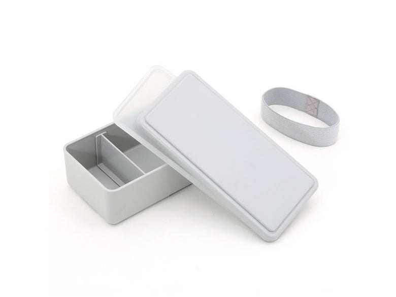 保冷剤として使用できる蓋を備えたジェルクール squareLランチボックスの写真