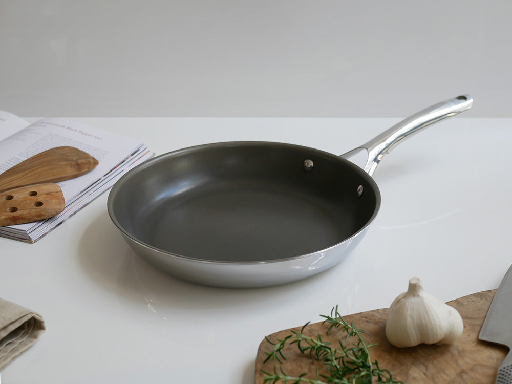 【CORELLE/コレール】こびりつきにくい次世代フライパン